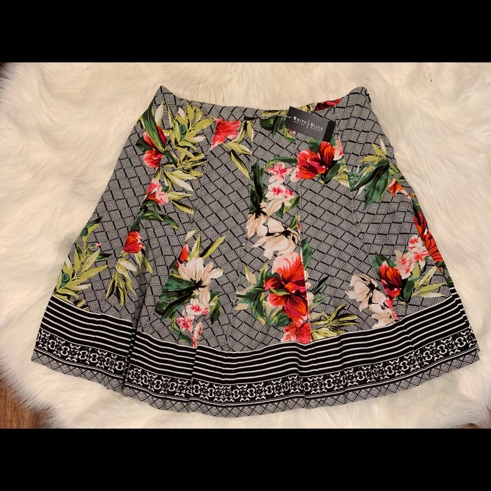 New White House Black Market skirt
